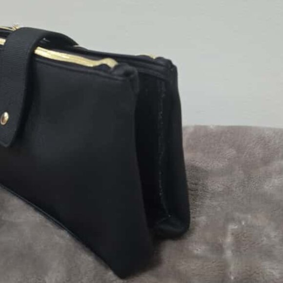 ✨Lancôme Dual Compartment Pouch + Deluxe Sample Set✨ - Picture 4 of 9